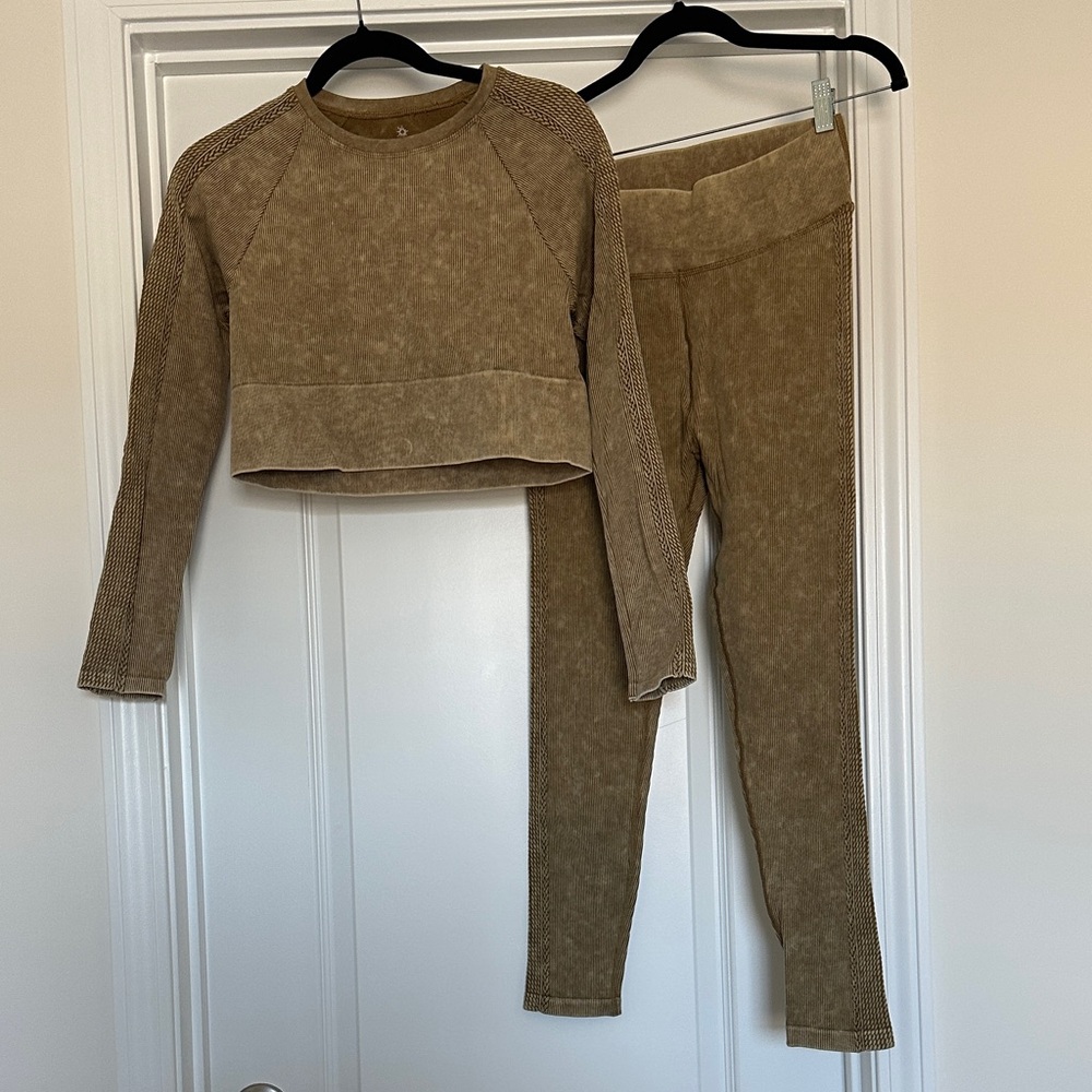 Aerie Brown Cropped Sweater and Leggings Matching Set
